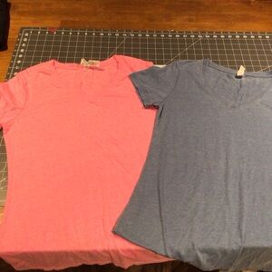 Everyday Short Sleeve Tee in Pink and Bluish gray color